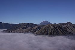 Kasada procession volcano Bromo Tengger, by Boeckel