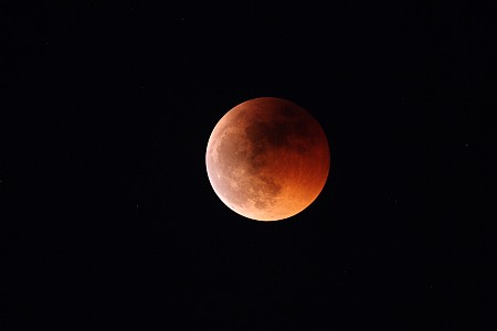 Total moon eclipse 15th of June 2011, Photo