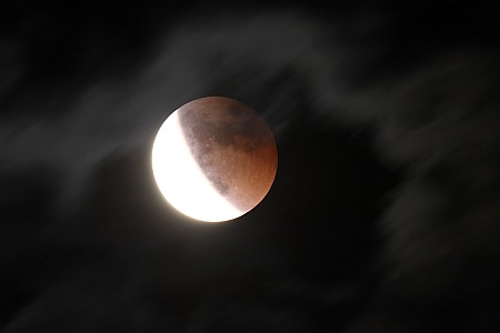 Total moon eclipse 15th of June 2011, Photo
