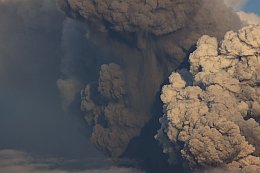 Eruption of Volcano Eyjafjalla, Island 2010 by Th. boeckel